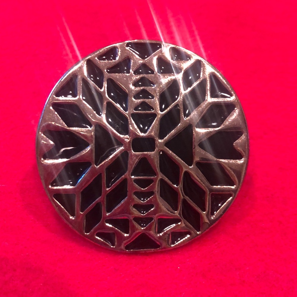 Round Aztec styles ring in Black & Gold Metal